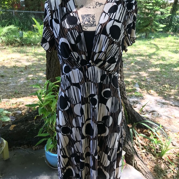 Connected Apparel Dress - Picture 2 of 6